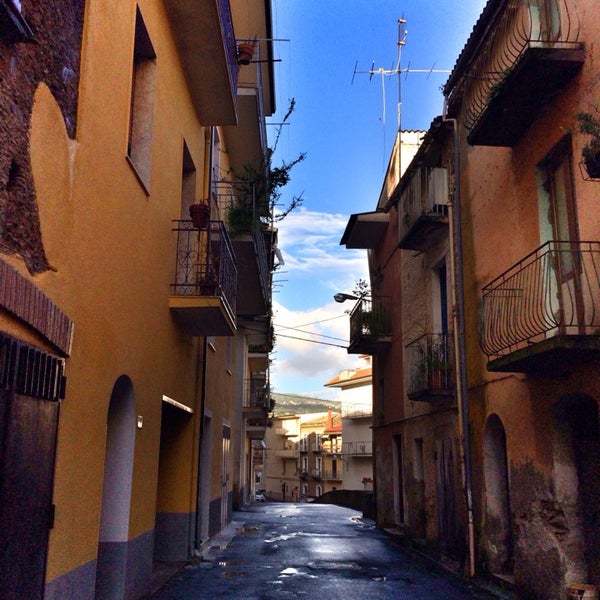 Masturbazione con la maNo massaggio  Lamezia Terme