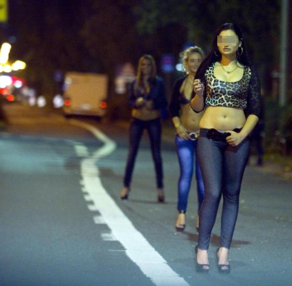 Telefon von Prostituierte in Fennpfuhl, Deutschland