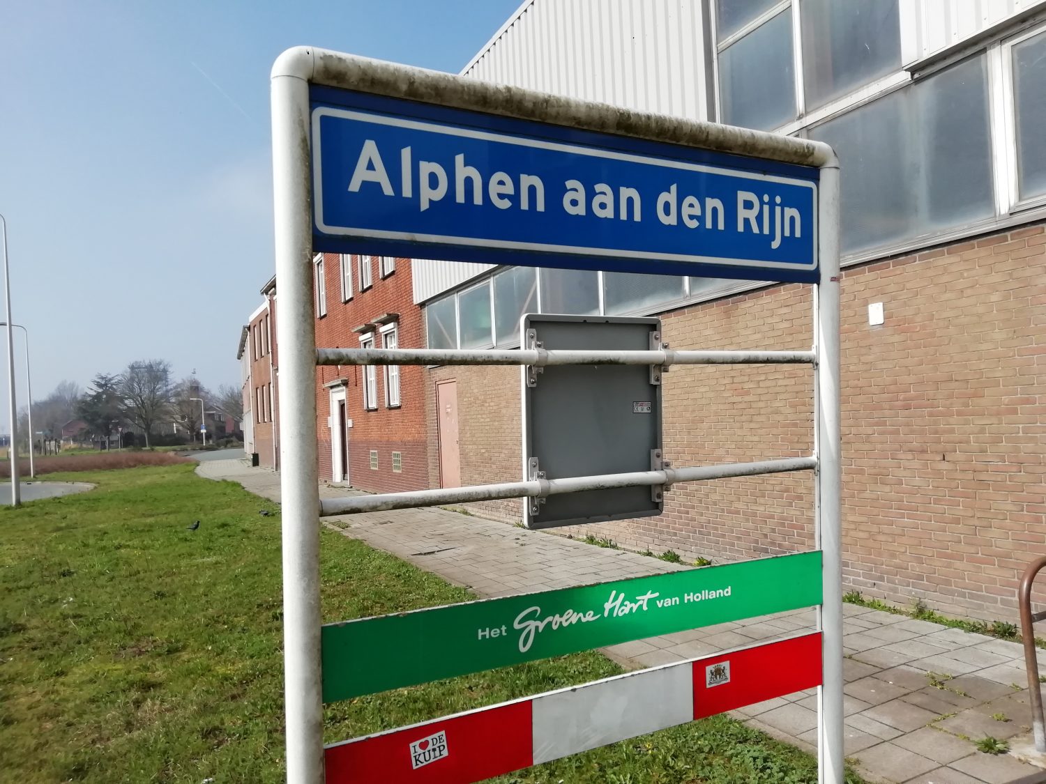 Waar  kopen  a meisjes in Alphen aan den Rijn, Zuid-Holland